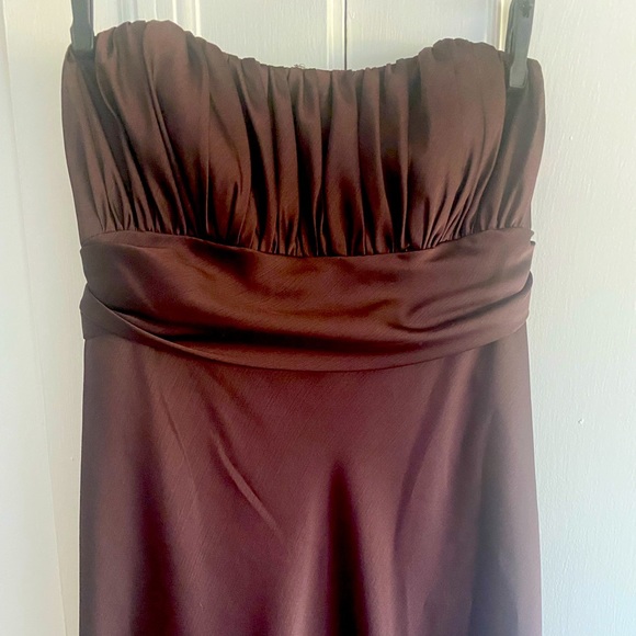 🍫 GUC DAVID’s Bridal Chocolate Satin Gown Strapless Charmeuse Sz 4 - Picture 3 of 7